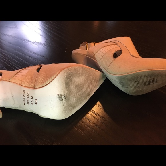 River Island Pointed Bootie (Shoes) in white - Picture 4 of 5